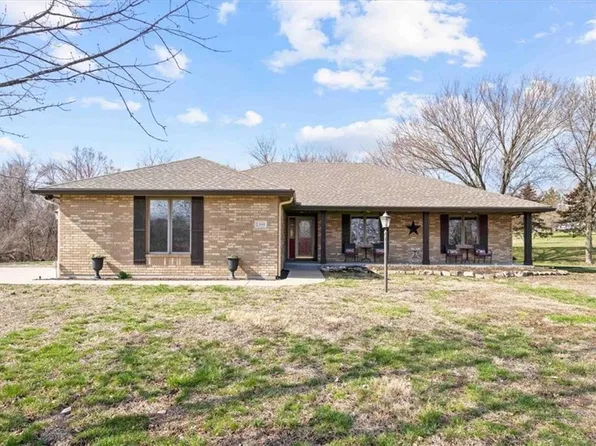 23001 N 147th St, Basehor, KS 66007