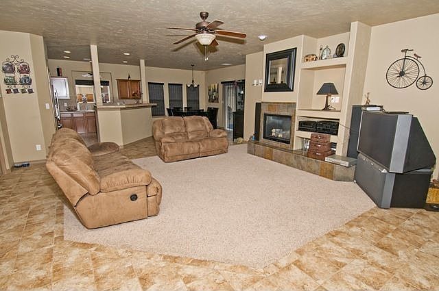 2nd image of 460 Chatfield Ln