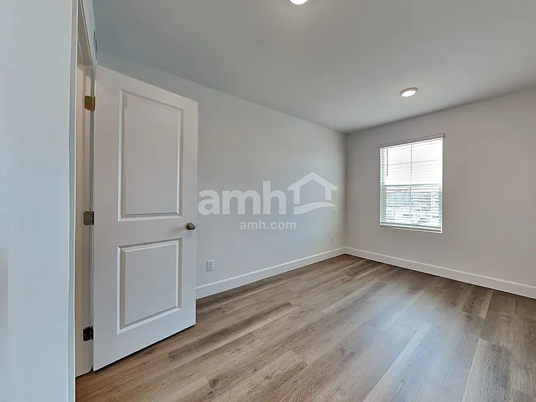 7926 Escolta Ct — Photo 18