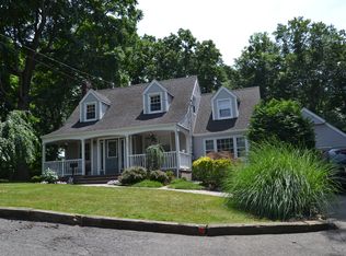 425 Washington Ave, Township Of Washington, NJ 07676