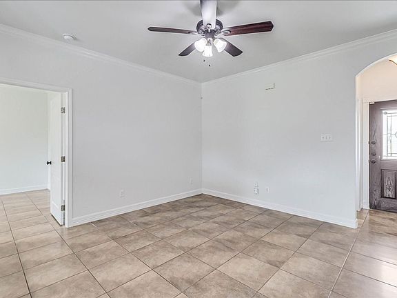 5th image of 2533 Lorine Dr