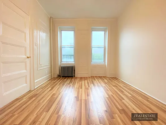 Rented by ZealEstate Group Inc | media 17