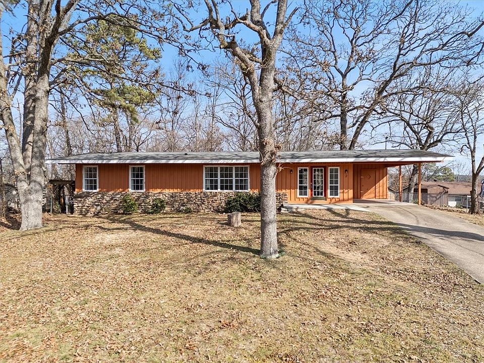 1st image of 2 Arnold Ln