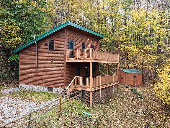 2nd image of 981 Eagles Nest Rd