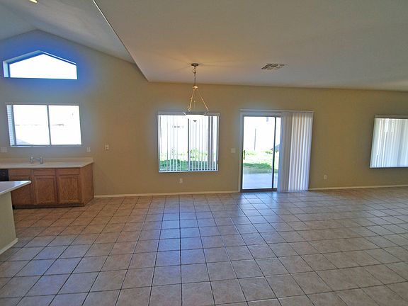 5th image of 10602 W Whyman Ave