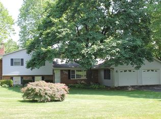 8200 Seneca View Dr, Gaithersburg, MD 20882