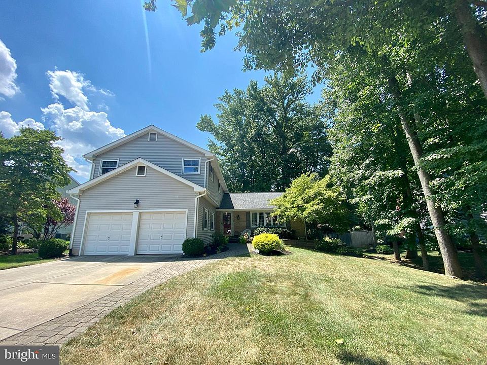 1st image of 722 Lincoln Dr