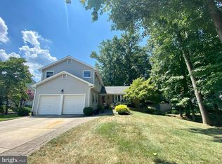 722 Lincoln Dr, Mount Laurel, NJ 08054