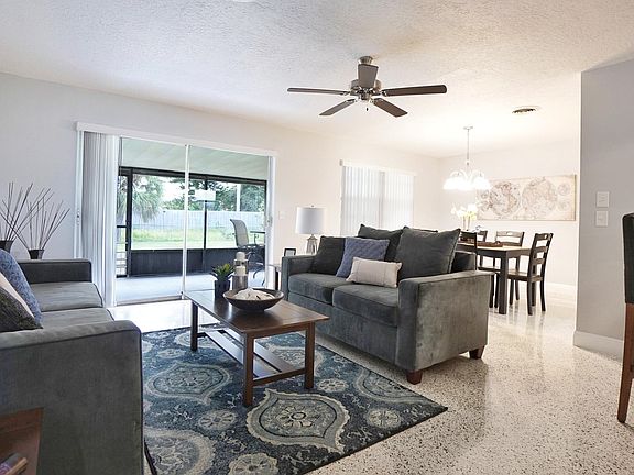5th image of 865 Montego Bay Dr S