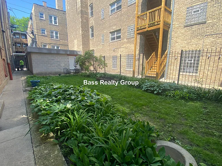 5945 N Greenview Ave #2D — Photo 23