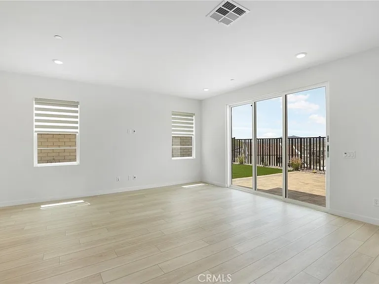 27273 Debut Pl — Photo 11