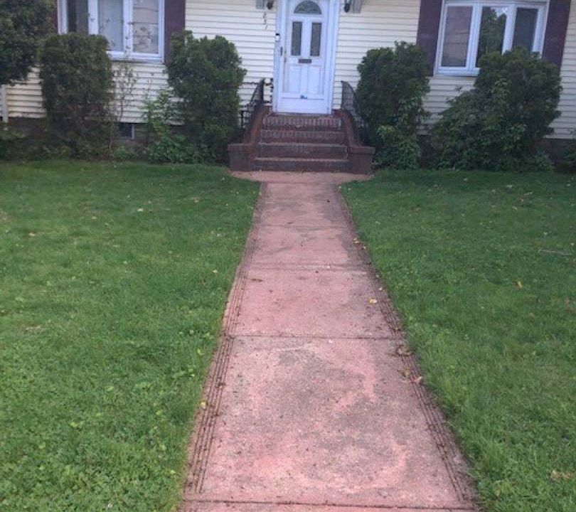 1st image of 851 Seaman Ave E