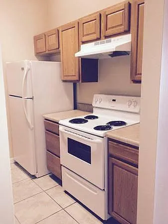 2 bed, 1140 sqft, $1,390 — Photo 3