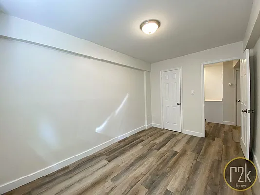 Rented by Realty 2000 Corp | media 7