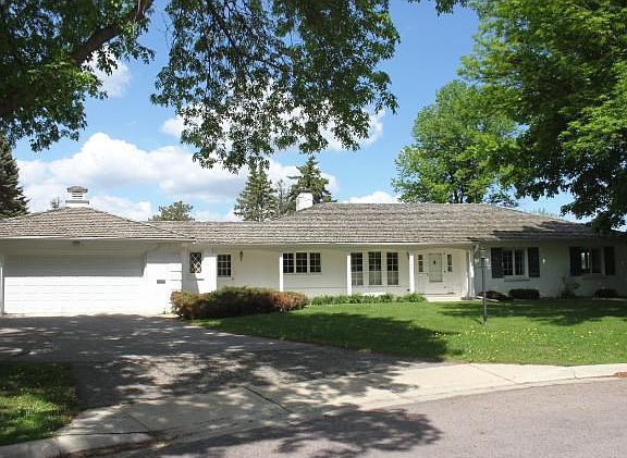 2nd image of 140 N Morningside Dr