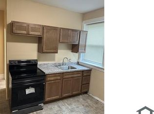 1402 Granville Pl, Saint Louis, MO 63112