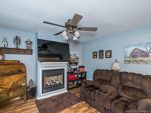 5th image of 1473 Rosewood Dr