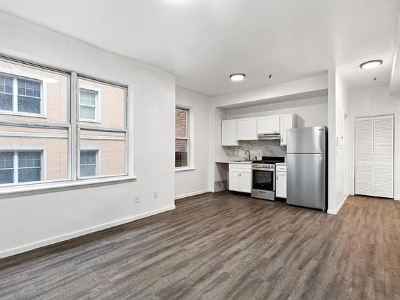 5th image of 203 Academy St #211