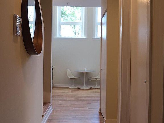 3rd image of 1812 S Leavitt St #100