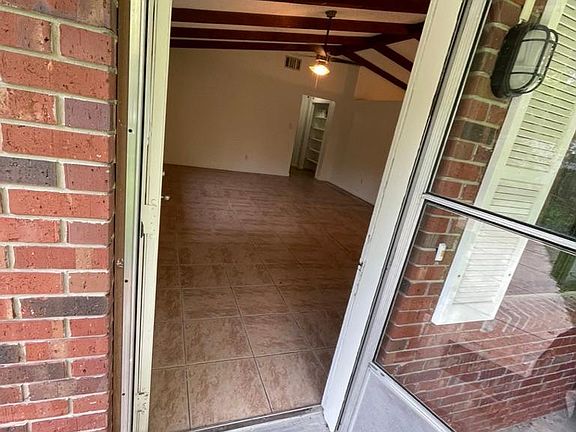5th image of 93 Dorell Ct