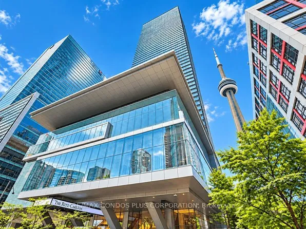 183 Wellington St W Unit 2705, Toronto, ON M5V 0A1