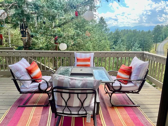 3 bed, 3.5 bath, 3656 sqft, $5,600 — Photo 4