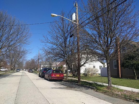 5th image of 231 Juanita Ave