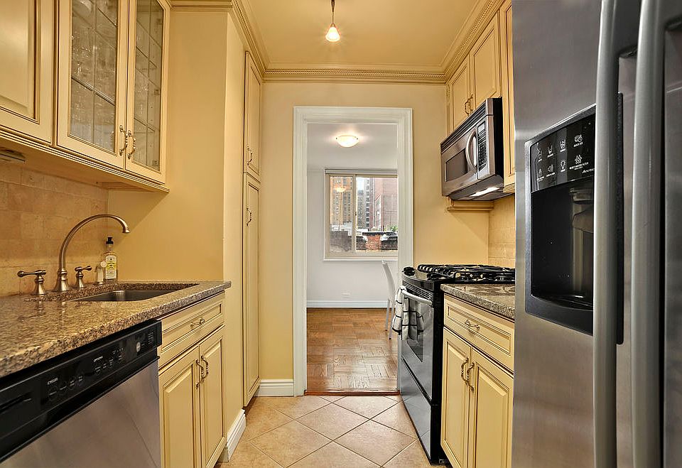 2nd image of 301 E 78th St APT 7-D