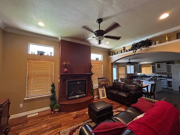 1399 S 1270 E — Photo 4