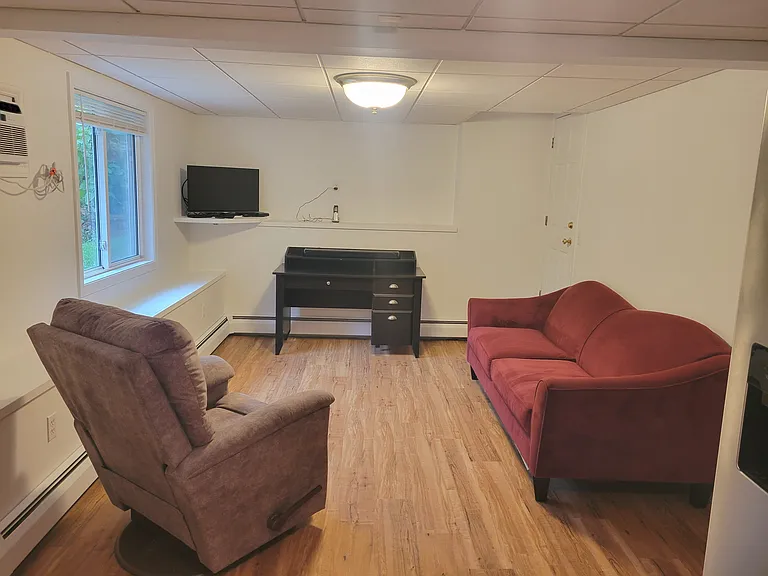 42 Lockwood St #2 — Photo 6