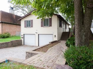 405 Lucille Ave, Fox River Grove, IL 60021