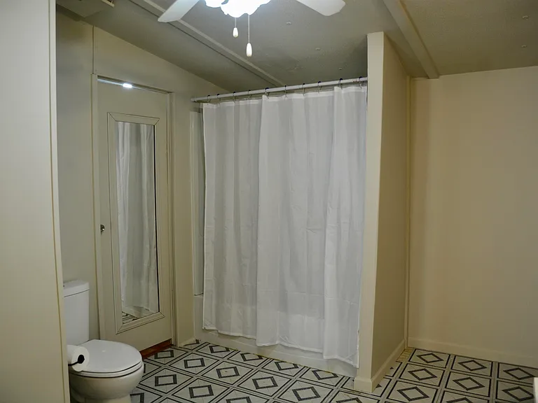 111 Brighton Dr — Photo 7