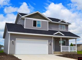 708 Dogleg St, Mankato, MN 56001