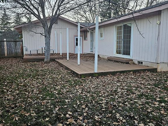 4th image of 508 Lawrence Ln