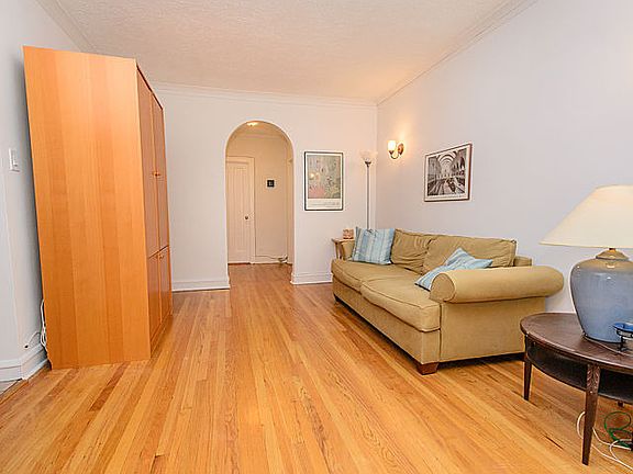 3rd image of 6212 N Mozart St