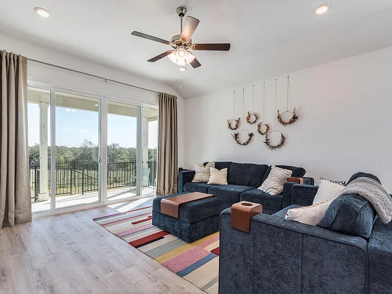 2132 Centerline Ln — Photo 2