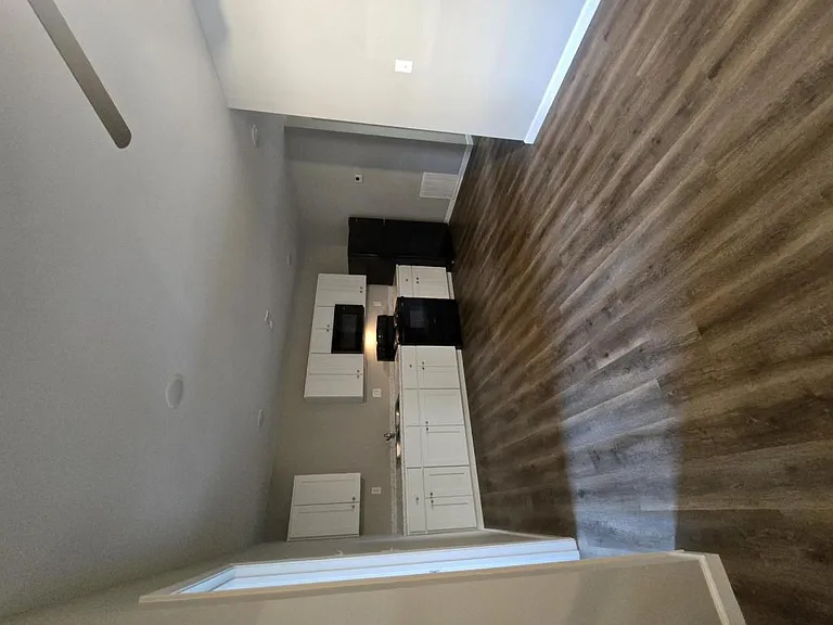 219 Cane Creek Ln — Photo 3