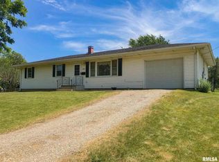 1526 W Blackberry Ln, Peoria, IL 61615