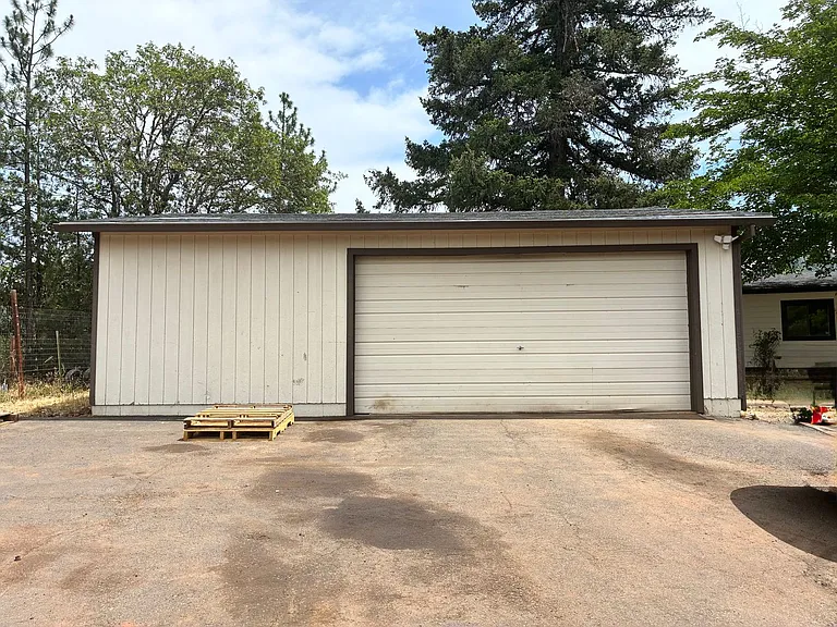 520 Sarma Dr — Photo 27