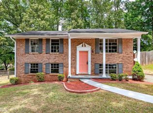 8702 W Bourne Dr, Jonesboro, GA 30238