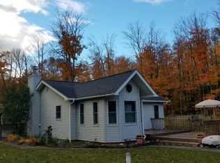 N4822 Ponchartrain Shores Rd, Hessel, MI 49745
