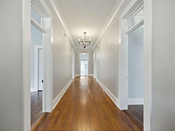 4th image of 212 Camille St