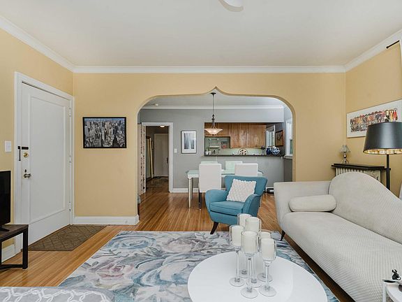 3rd image of 3428 Emerson Ave S APT 2