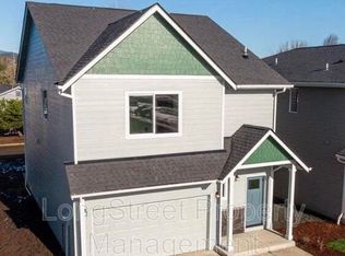 756 S 16th St, Philomath, OR 97370