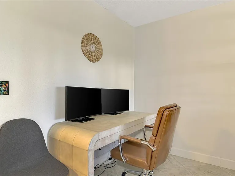 2643 Lear Rd — Photo 13