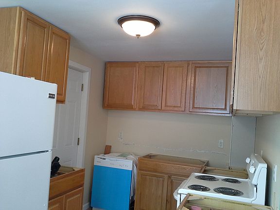 2nd image of 14 Cherry St