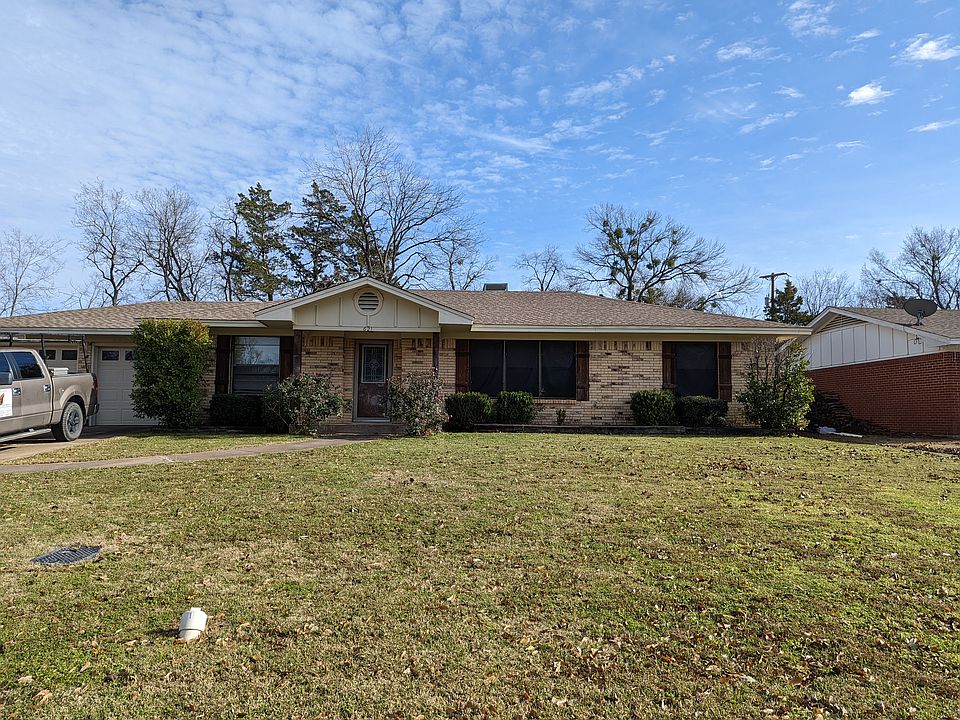 1st image of 621 Deer Dr