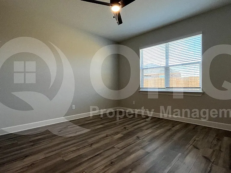 1913 McKee Ct — Photo 23