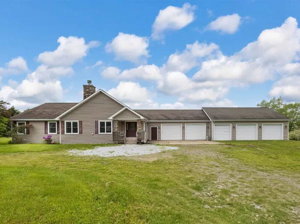 8730 Peffer Rd, Fairview, PA 16415