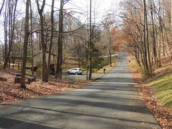 4th image of 4518 Grace Dr
